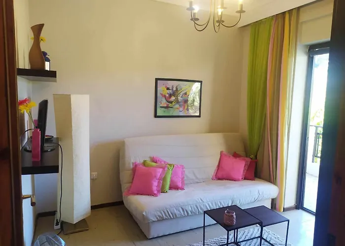 Apartamento 80m From The Nea Poteidaia